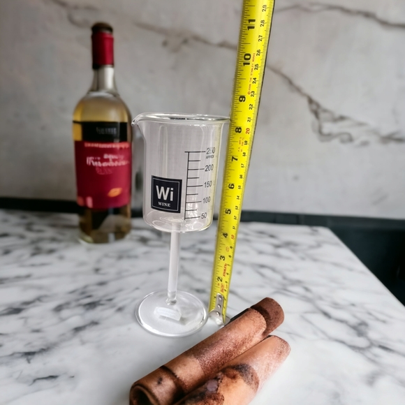 Drink Periodically Lab Beaker Wine Glass Brand New! - Picture 5 of 5